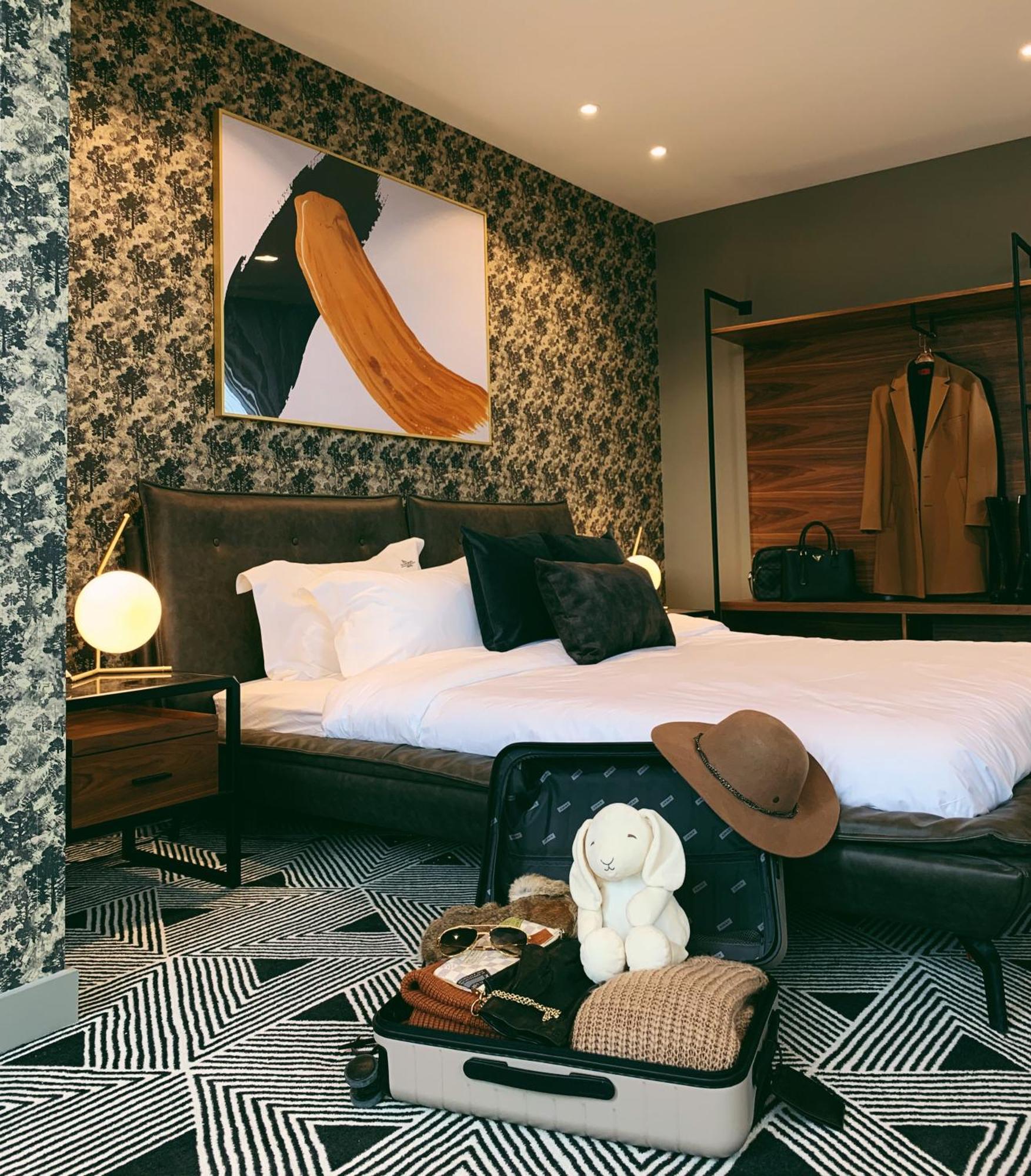 Hotel St.Thomas Монреал Екстериор снимка